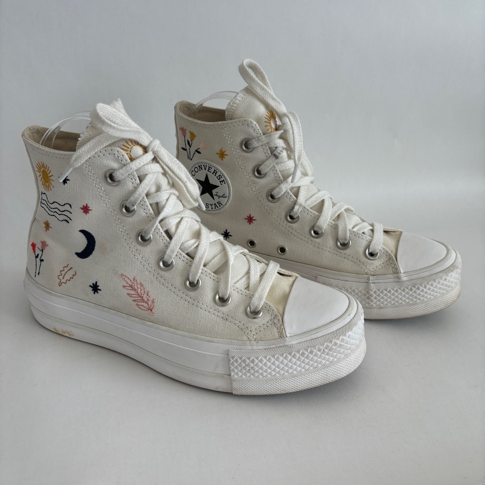 Converse Chuck Taylor All-Star Platform It's Okay to Wander sneakers size 7